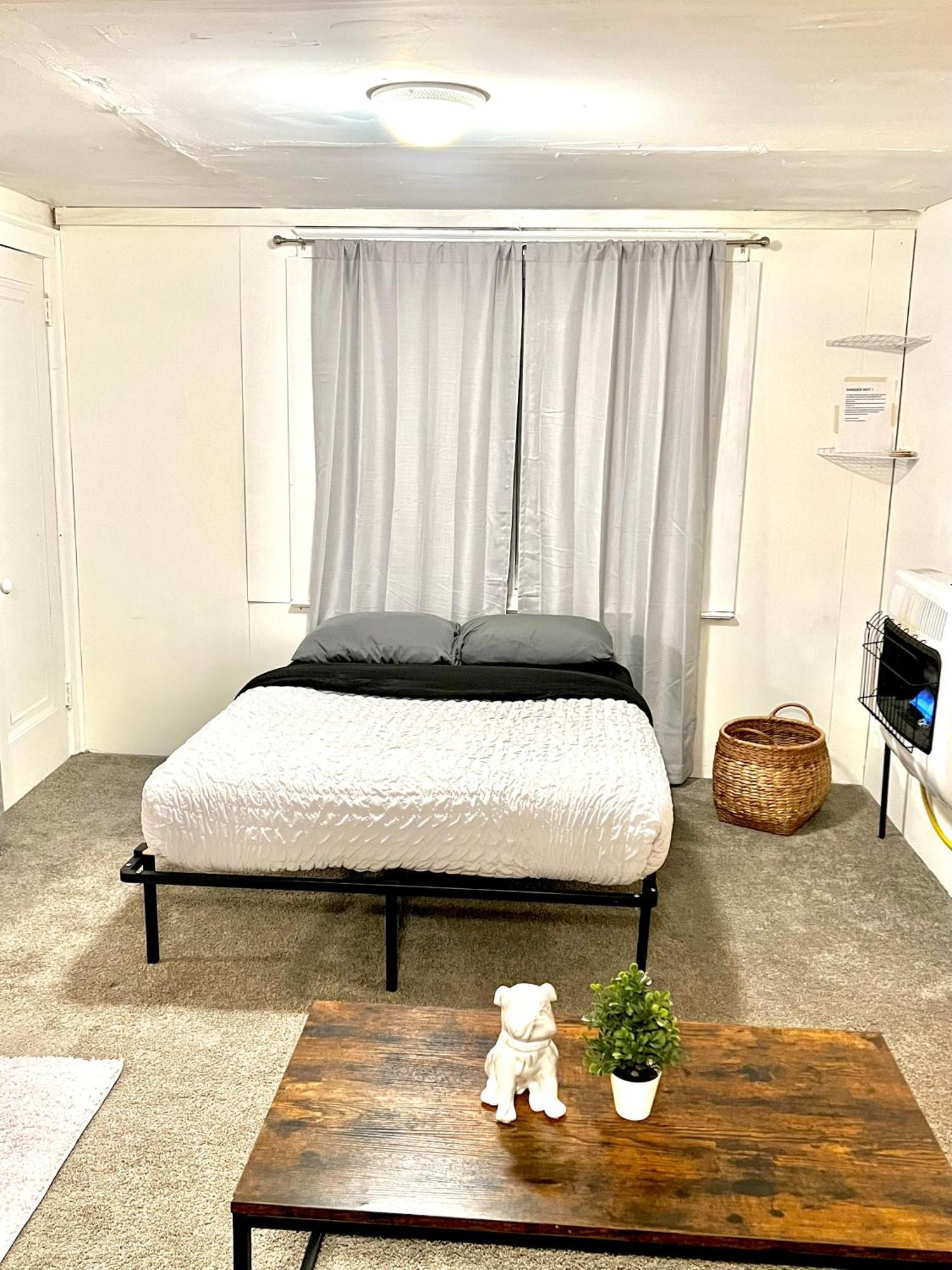 Two Bedroom Villa Studio With Fireplace & Living Room 底特律 外观 照片